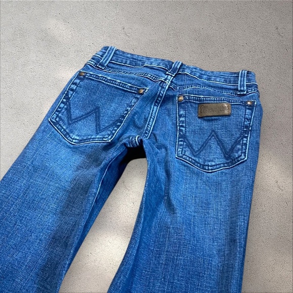 !! SOLD DO NOT BUY !! Wrangler Low Rise Flare Jeans - Picture 3 of 5